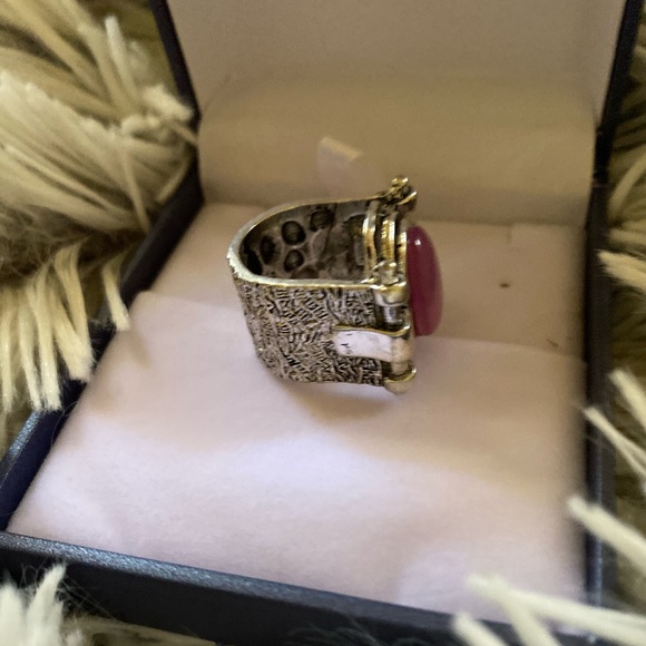 Ring - Picture 2 of 2